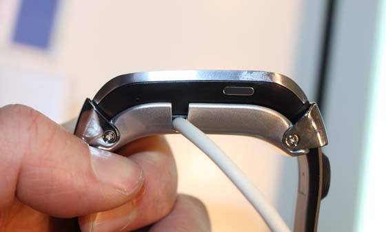 Samsung Galaxy Gear (SM-V700)